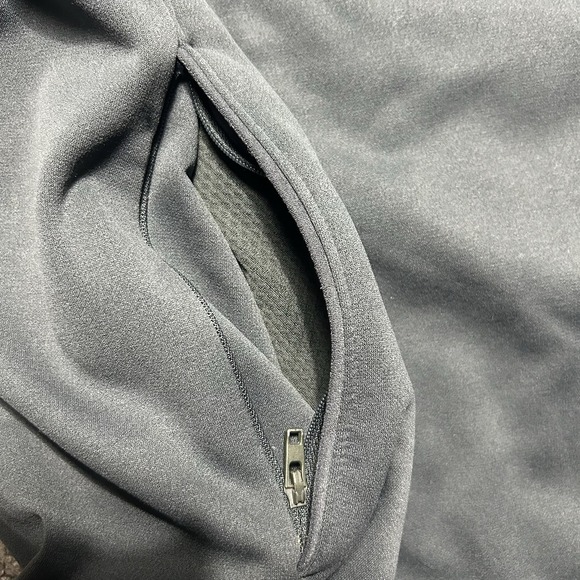 Nike Men's Basketball Thermafit Navy Gray Long Sleeve Fleece Lined Center Swoosh - Picture 9 of 9